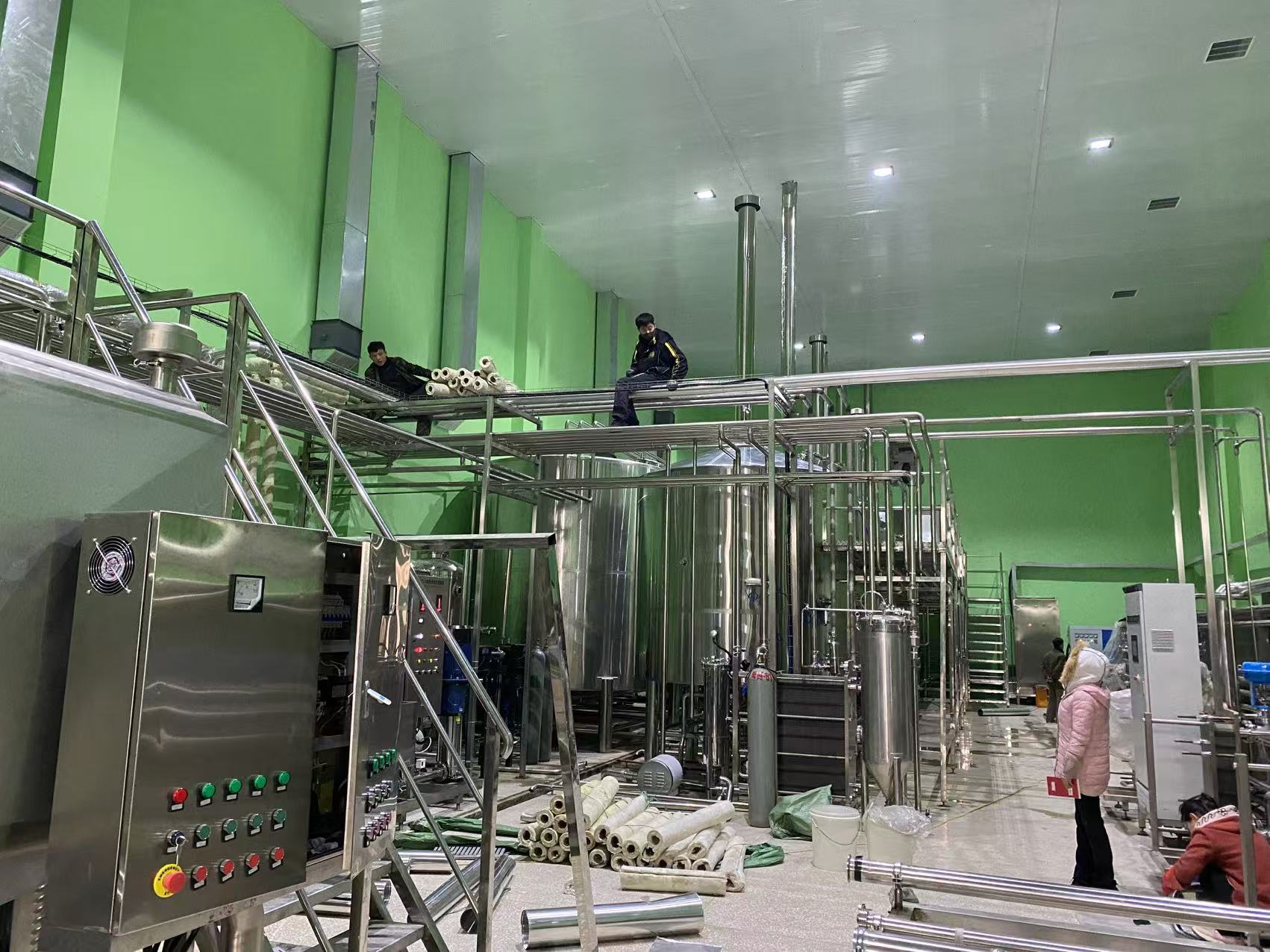 二道精酿啤酒设备厂—精酿啤酒设备制造：传承工艺与创新科技的交融
